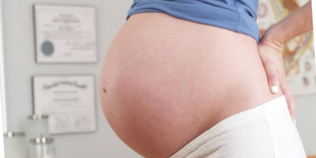 Tijdens de zwangerschap ervaren vrouwen vaak rugpijn in de lumbale regio. 