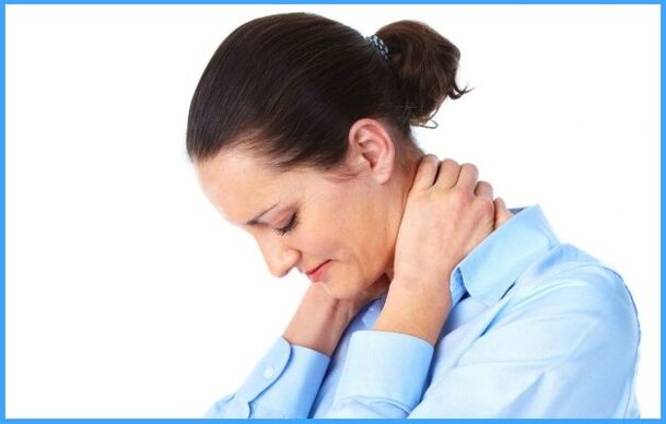 nekpijn bij een vrouw met cervicale osteochondrose
