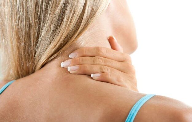 pijnlijke pijn in de ene helft van het hoofd en de nek, een van de symptomen van cervicale osteochondrose